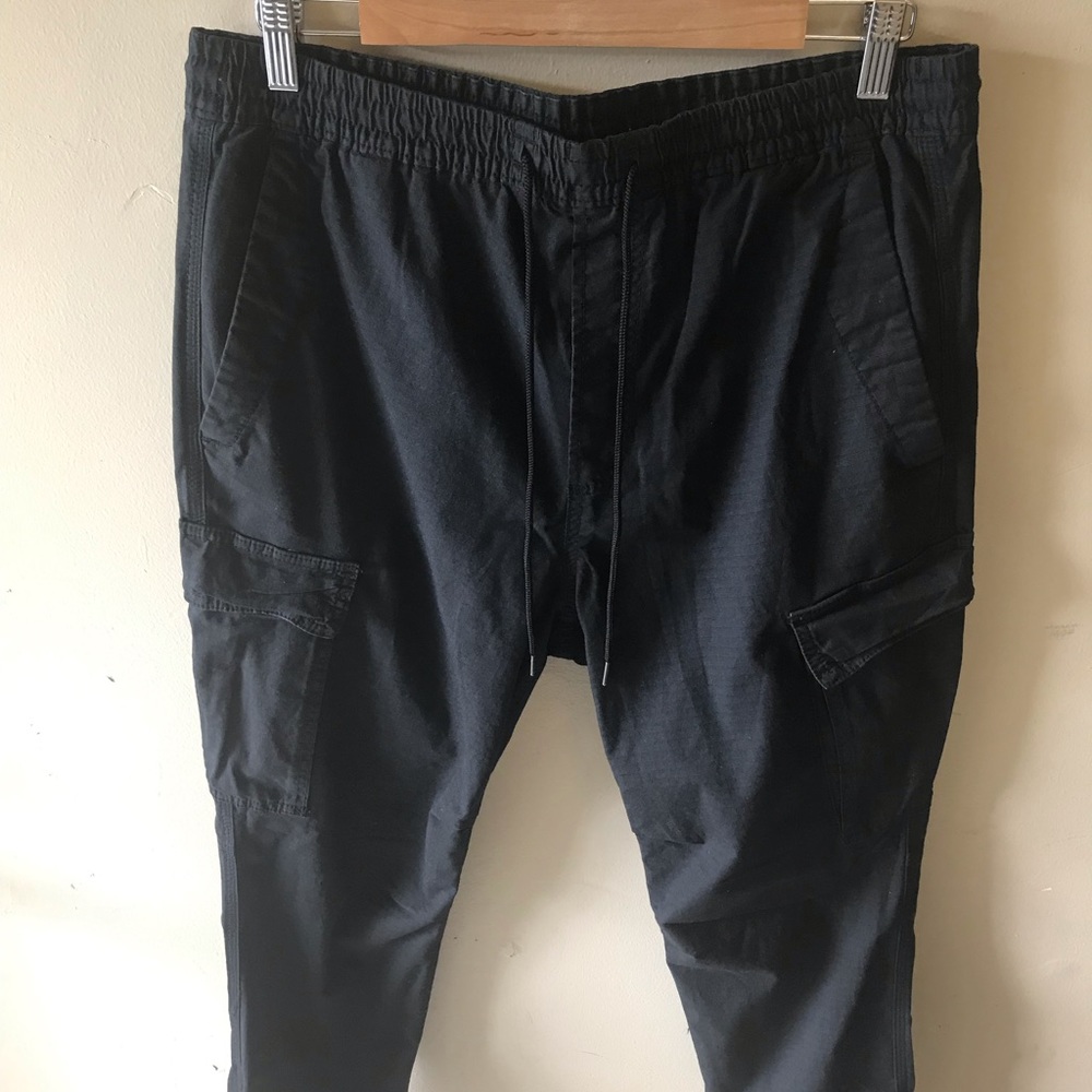 Gap Cargo Jogger w/ Gapflex